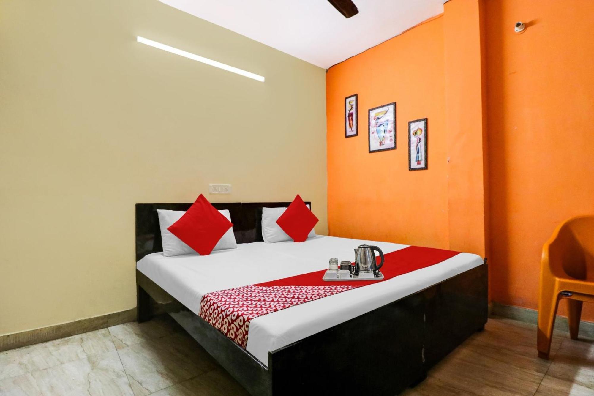 Hotel O Dream Palace Új-Delhi Kültér fotó